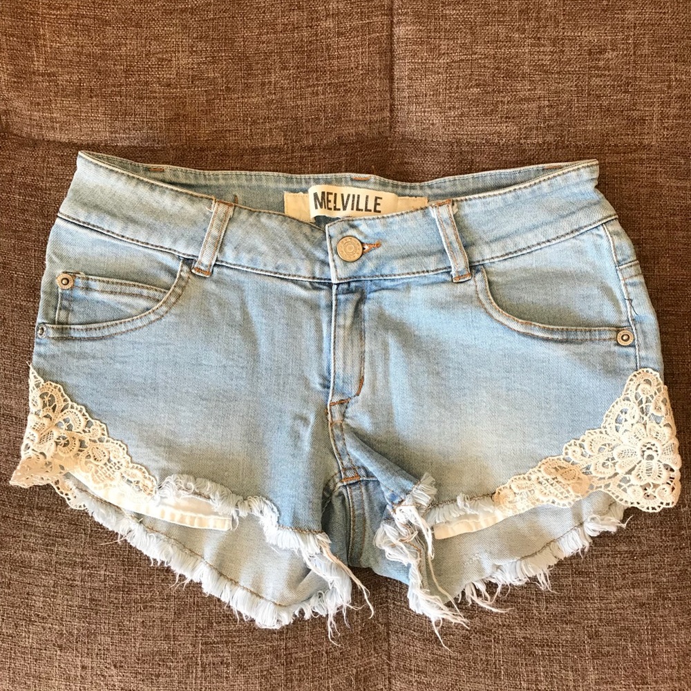 NWOT Brandy Melville denim shorts with lace